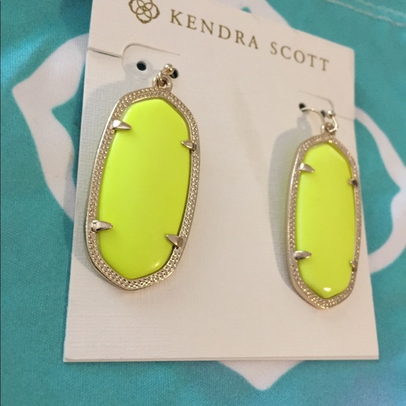 Kendra Scott Neon Yellow Elle Earrings - Picture 3 of 6